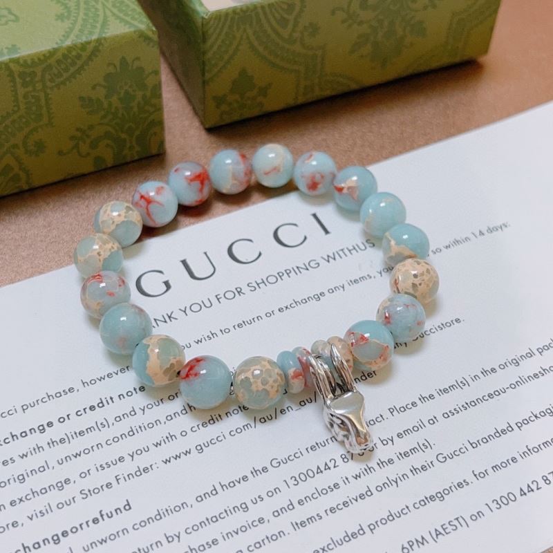 G*u*i bracelets
